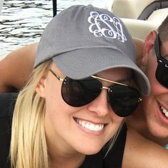 Meet your Posher, Jessica - Picture 1 of 1